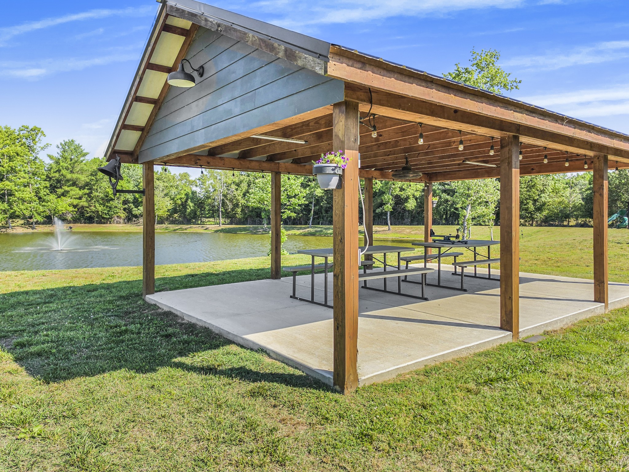 640 Riverview Estates Lane Castalian Springs TN 37031