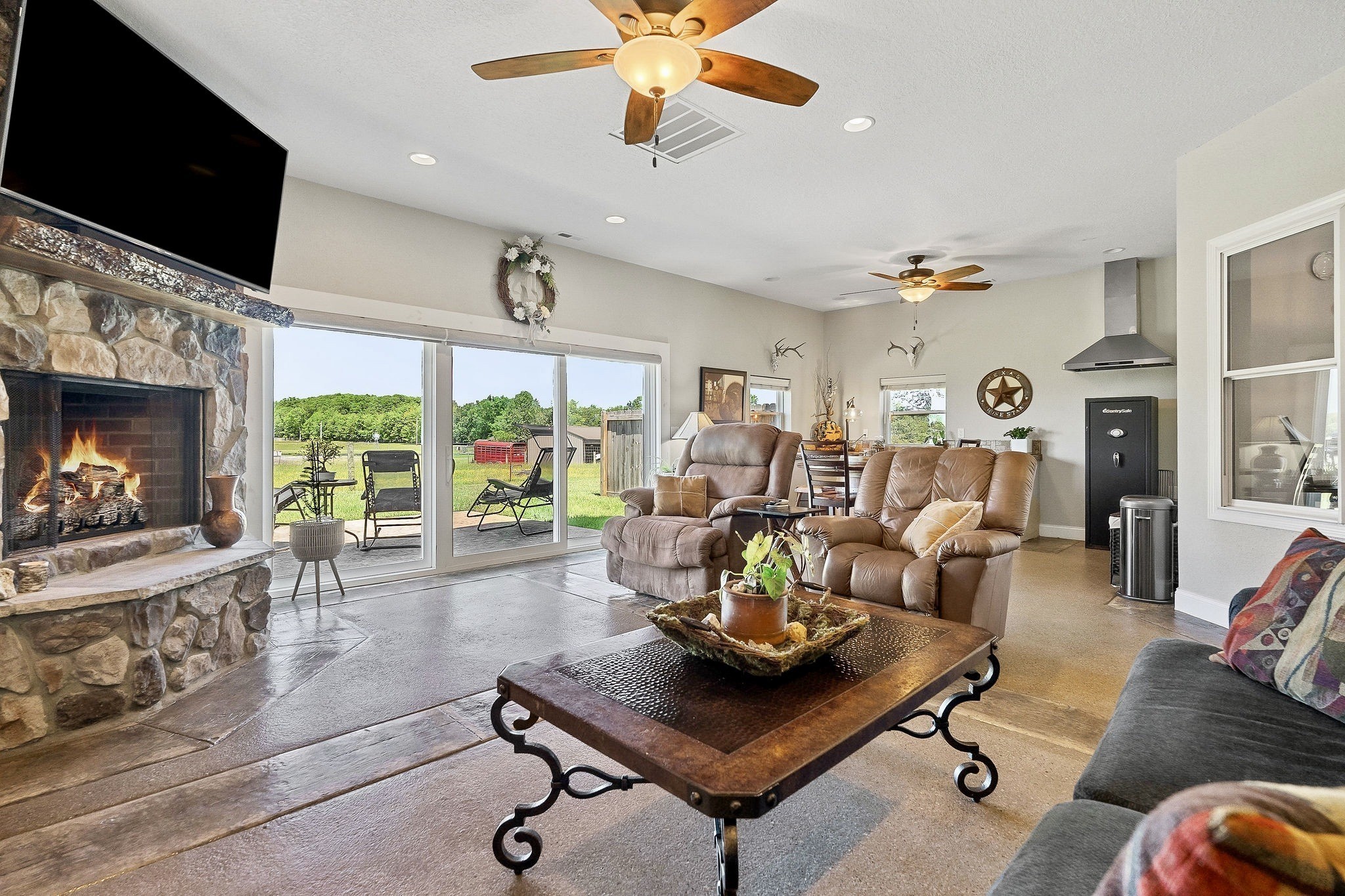 1004 Dry Creek Road Smithville TN 37166