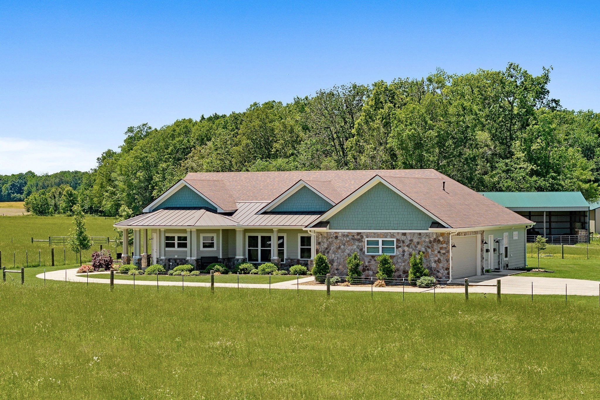 1004 Dry Creek Road Smithville TN 37166