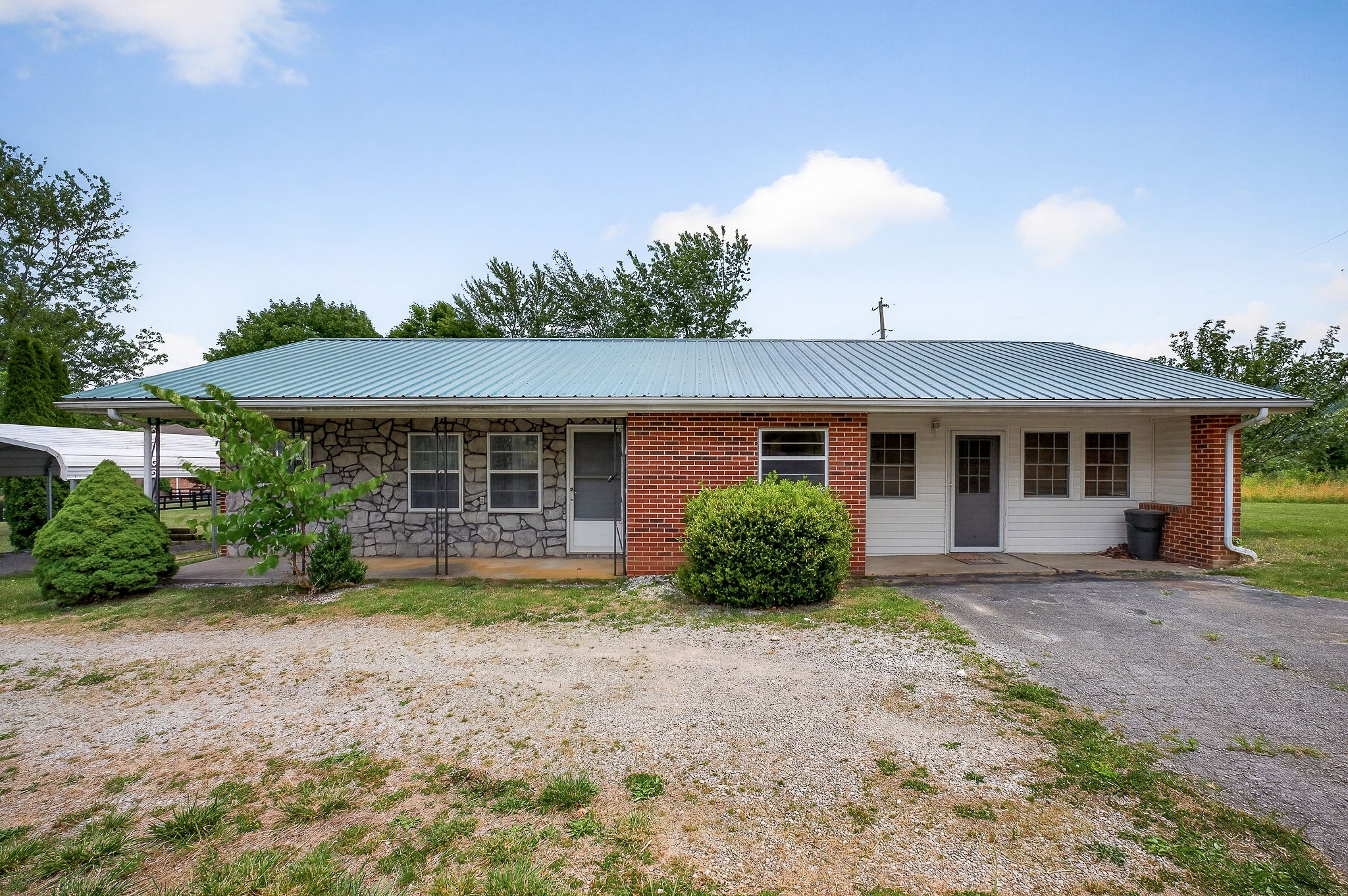 1372 Jamestown Highway Livingston TN 38570