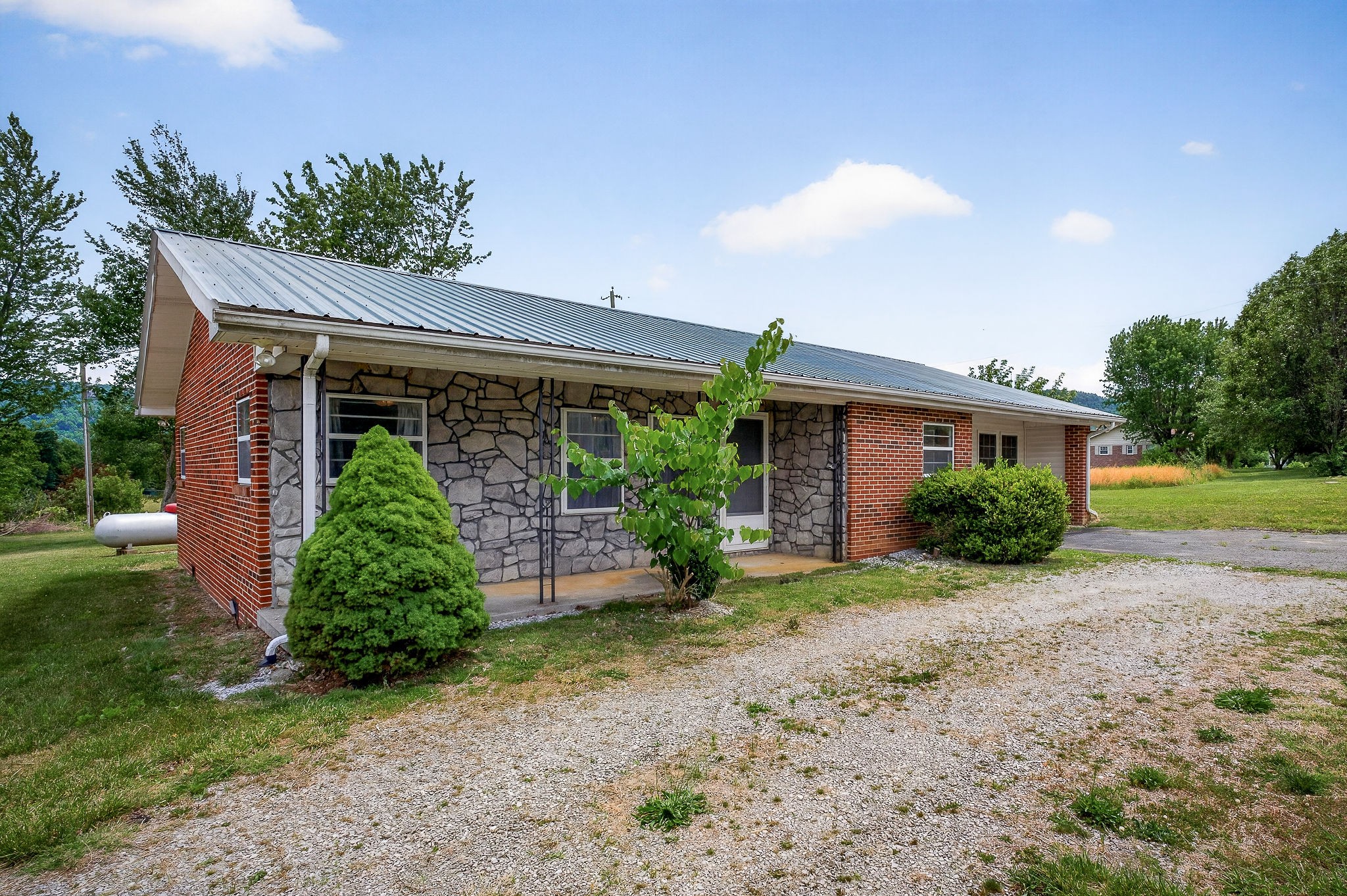 1372 Jamestown Highway Livingston TN 38570