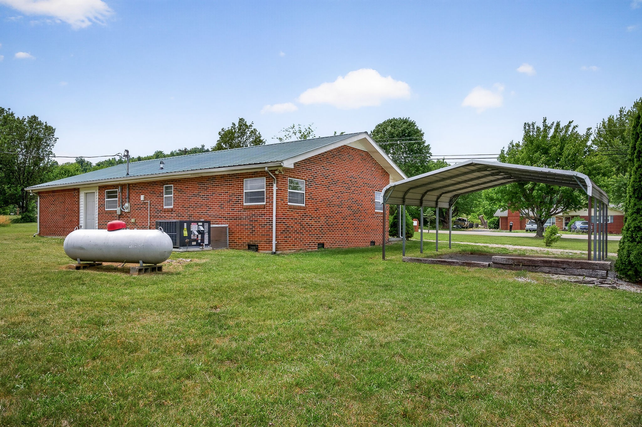 1372 Jamestown Highway Livingston TN 38570