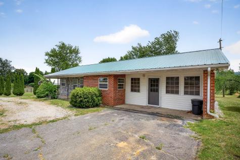 1372 Jamestown Highway Livingston TN 38570