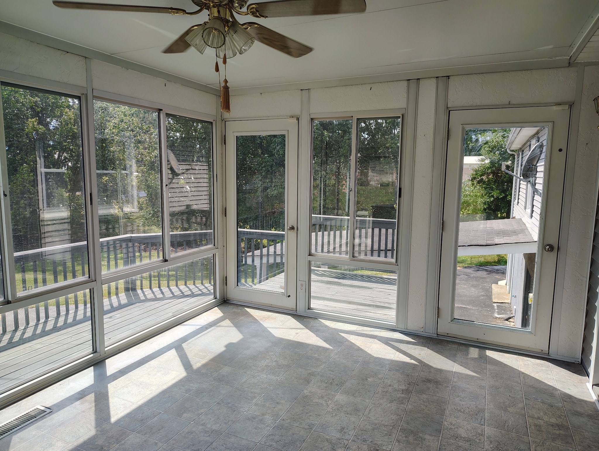 108 Young Avenue Lafayette TN 37083