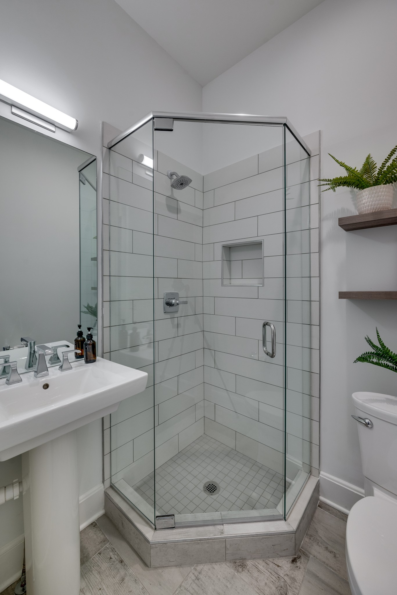 345 Douglas Avenue Nashville TN 37207