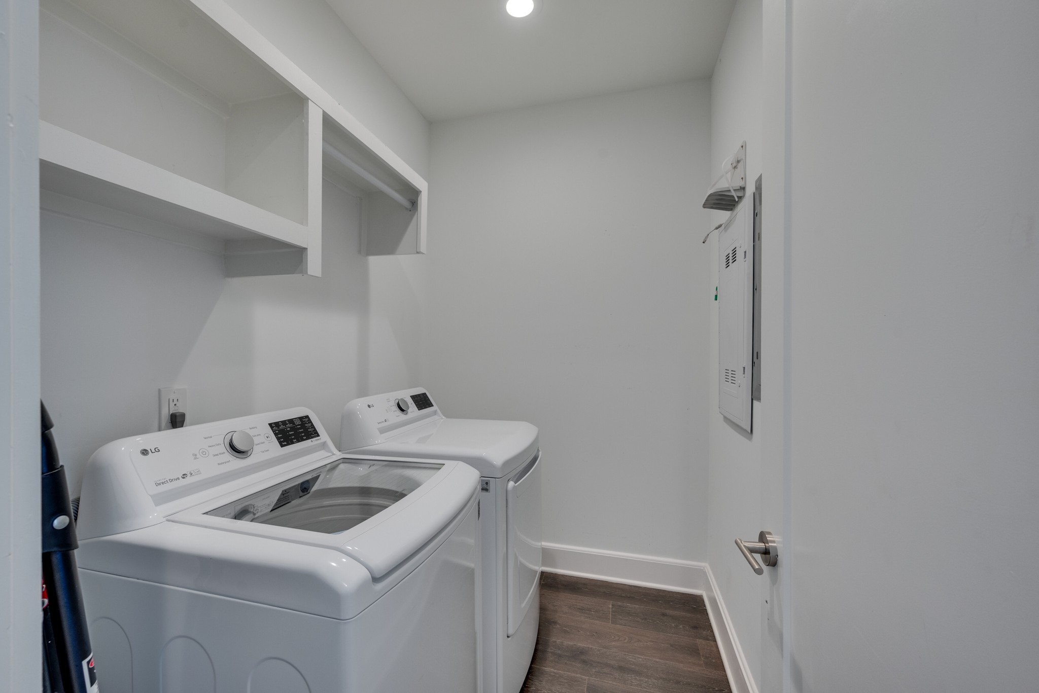 345 Douglas Avenue Nashville TN 37207