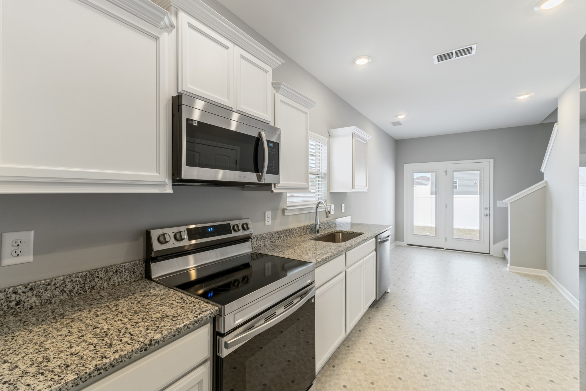 108 Stonehenge Circle Manchester TN 37355