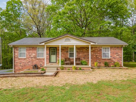 7651 Pinewood Road Nunnelly TN 37137