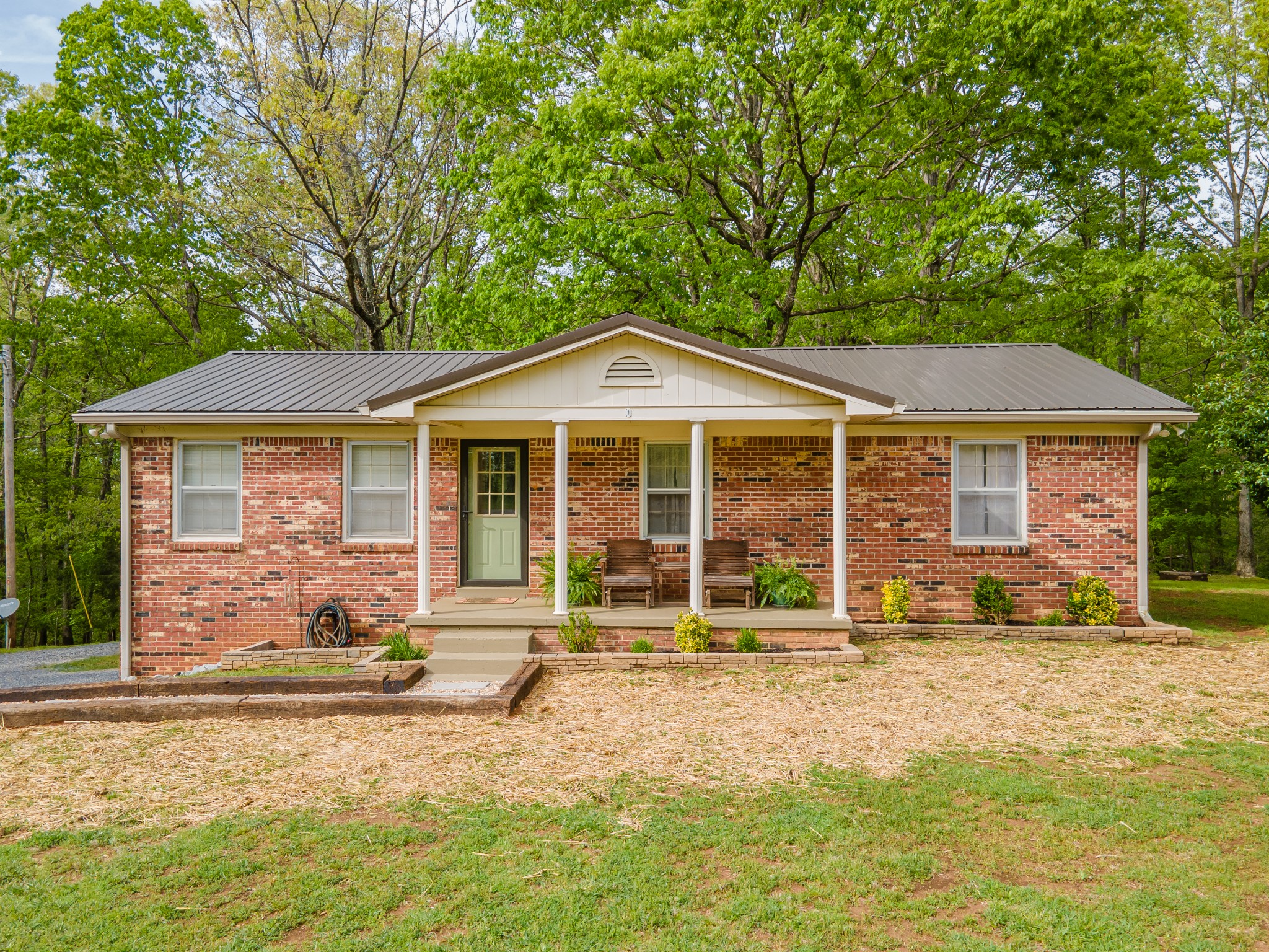 7651 Pinewood Road Nunnelly TN 37137