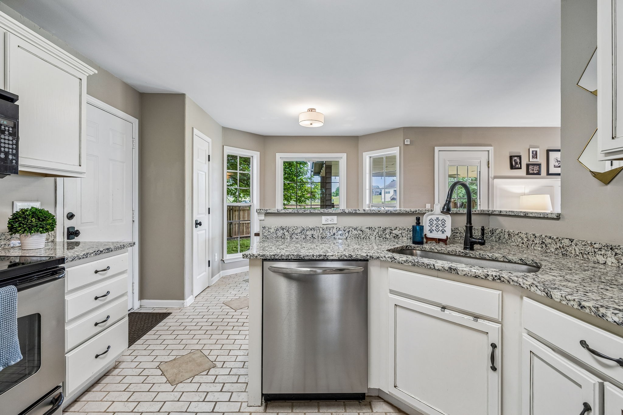 1399 Standing Stone Circle Columbia TN 38401