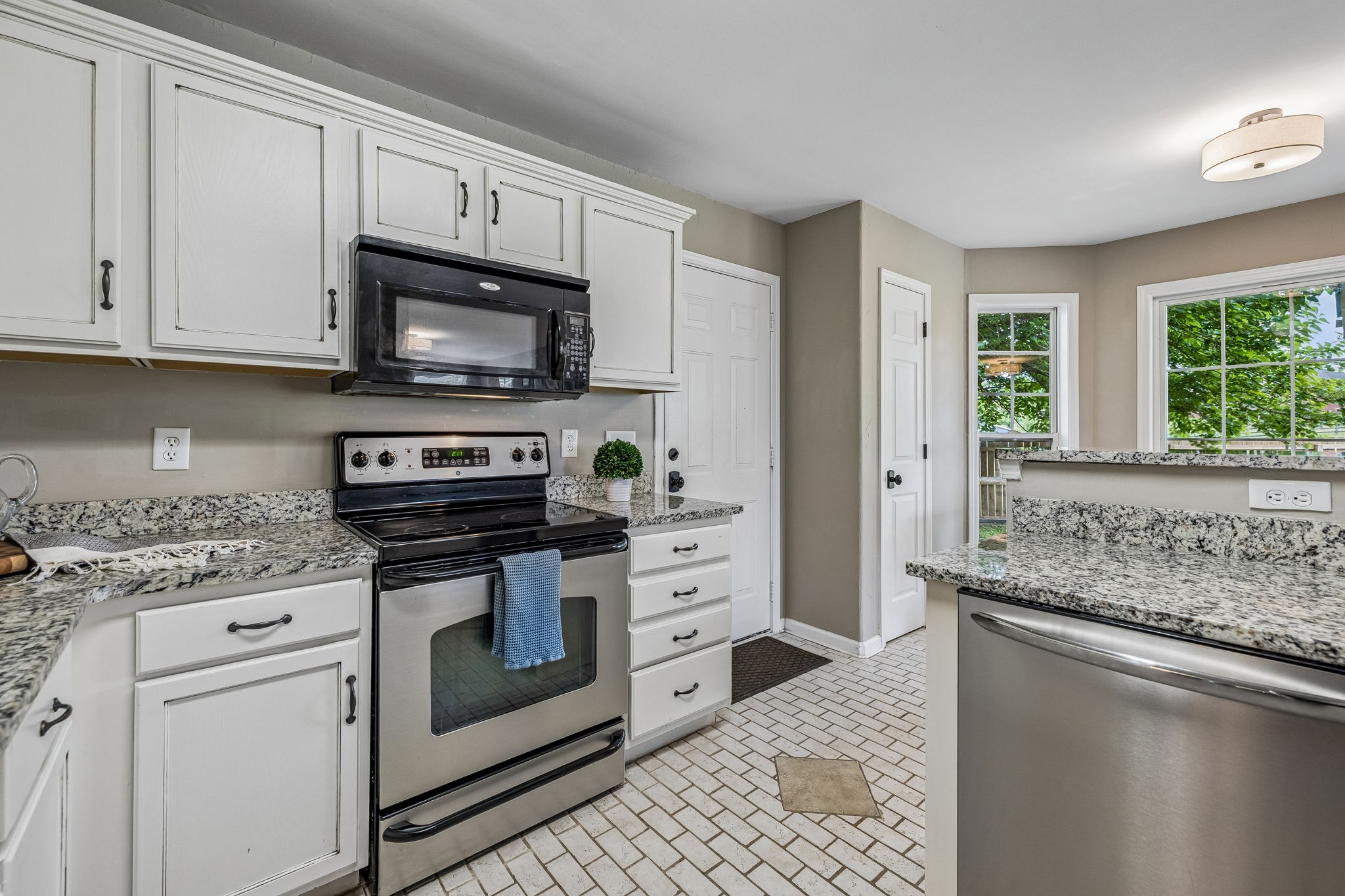 1399 Standing Stone Circle Columbia TN 38401