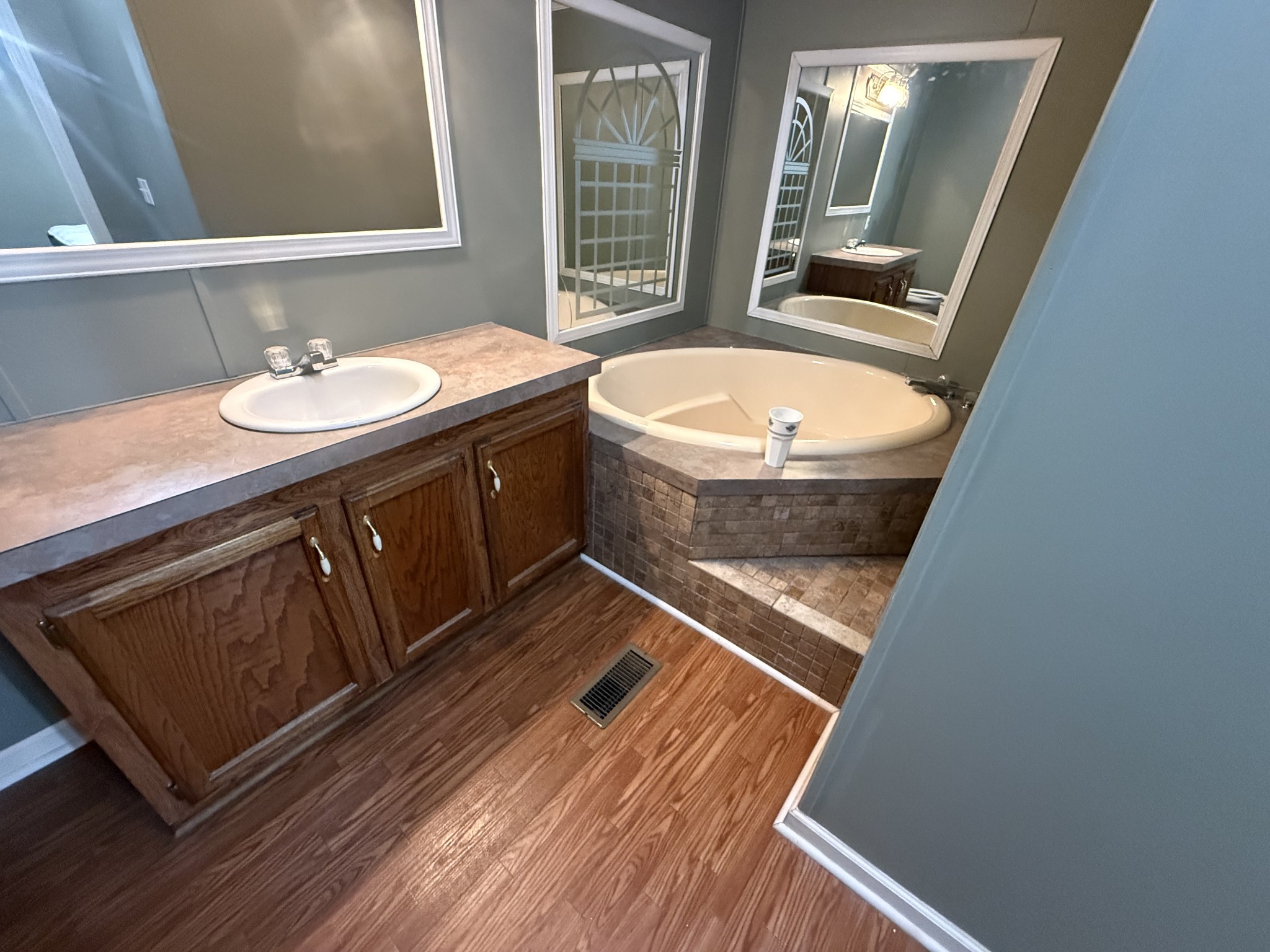 1247 Myrtle Road Bradyville TN 37026
