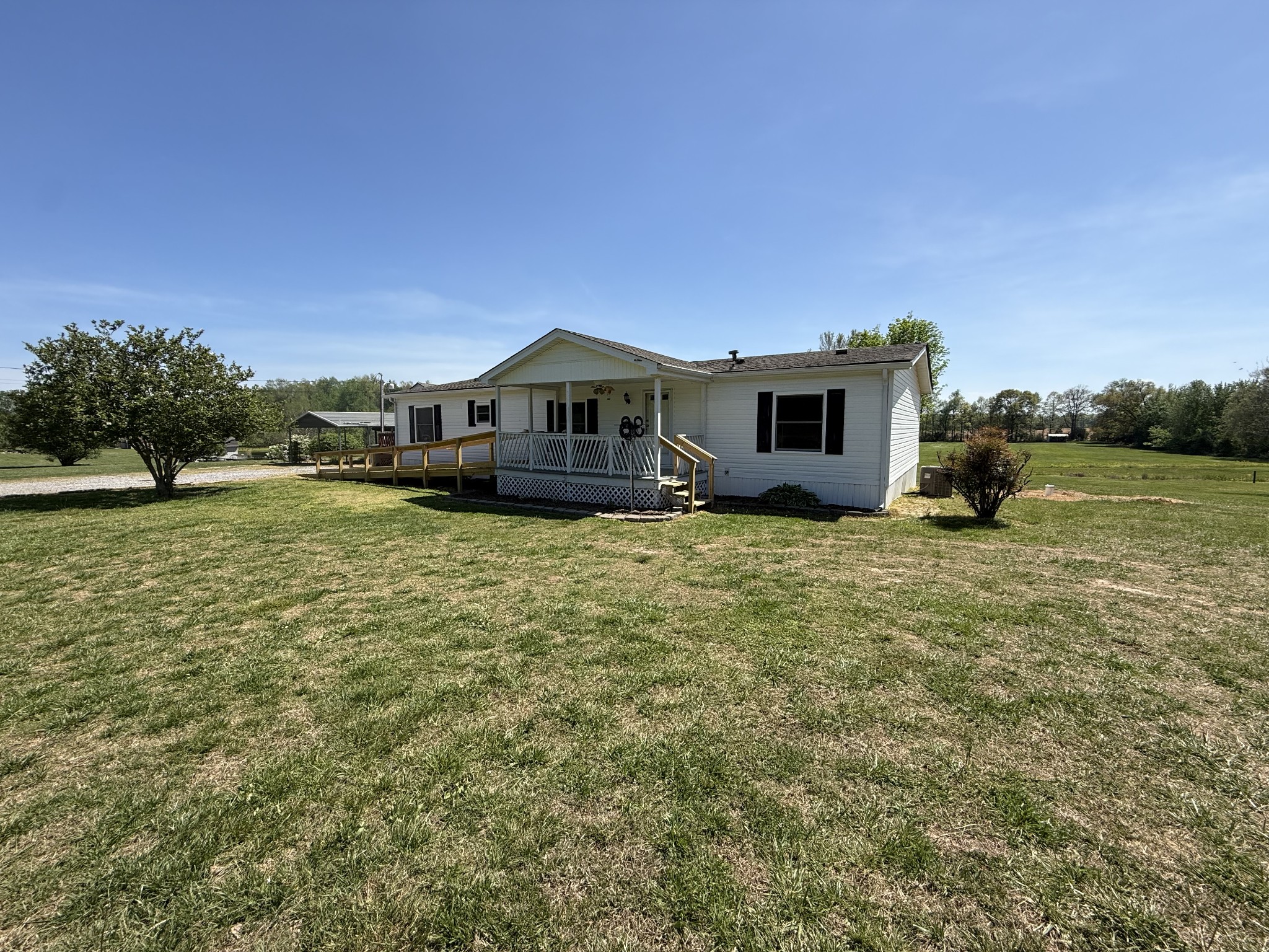 1247 Myrtle Road Bradyville TN 37026