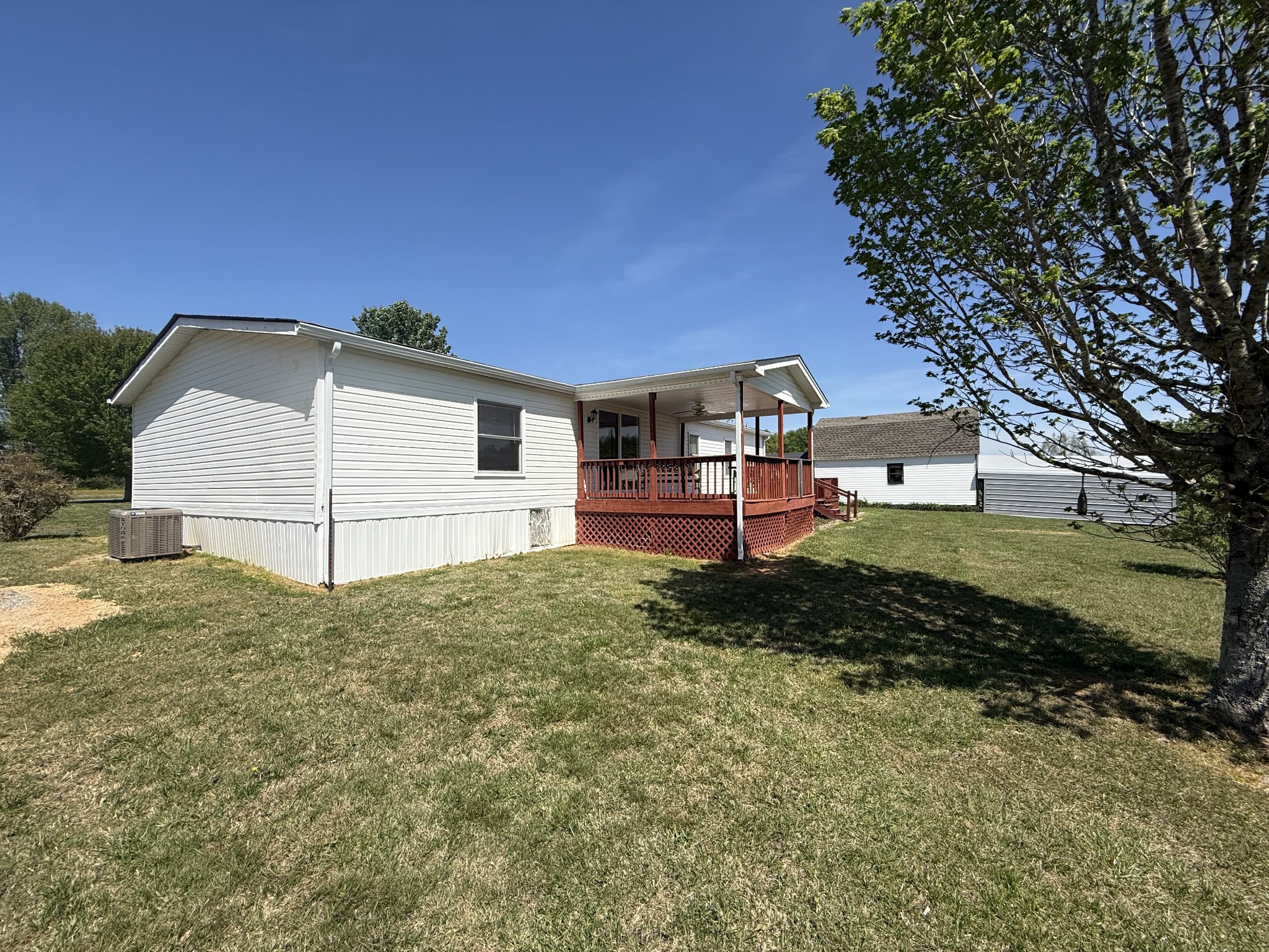 1247 Myrtle Road Bradyville TN 37026