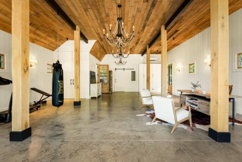 795 Tucker Road Dickson TN 37055
