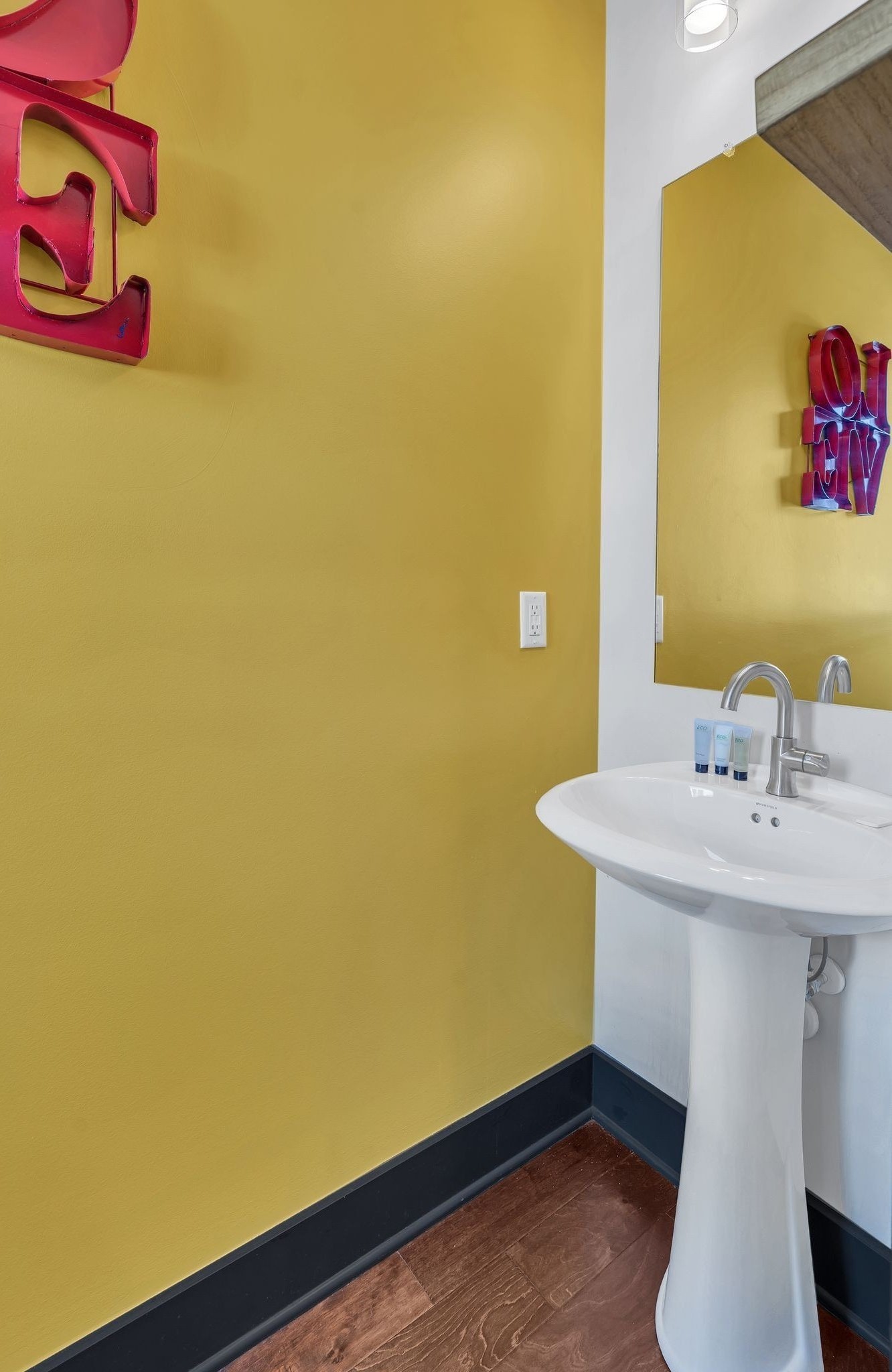 64 Fern Avenue Nashville TN 37207
