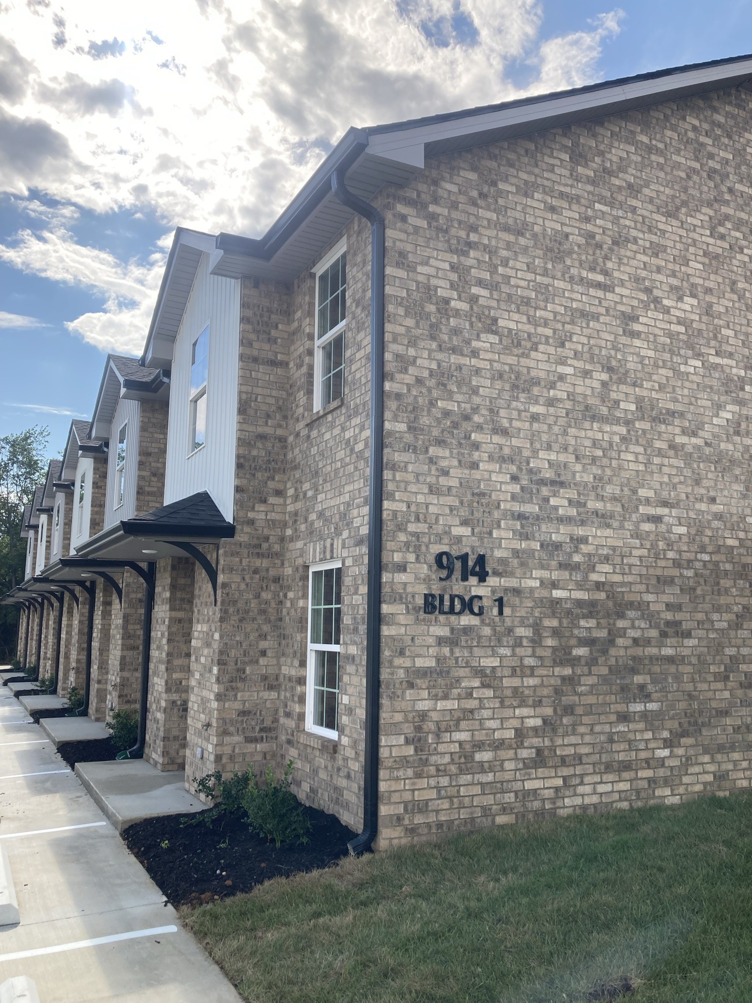 914 Peachers Mill Road Clarksville TN 37042
