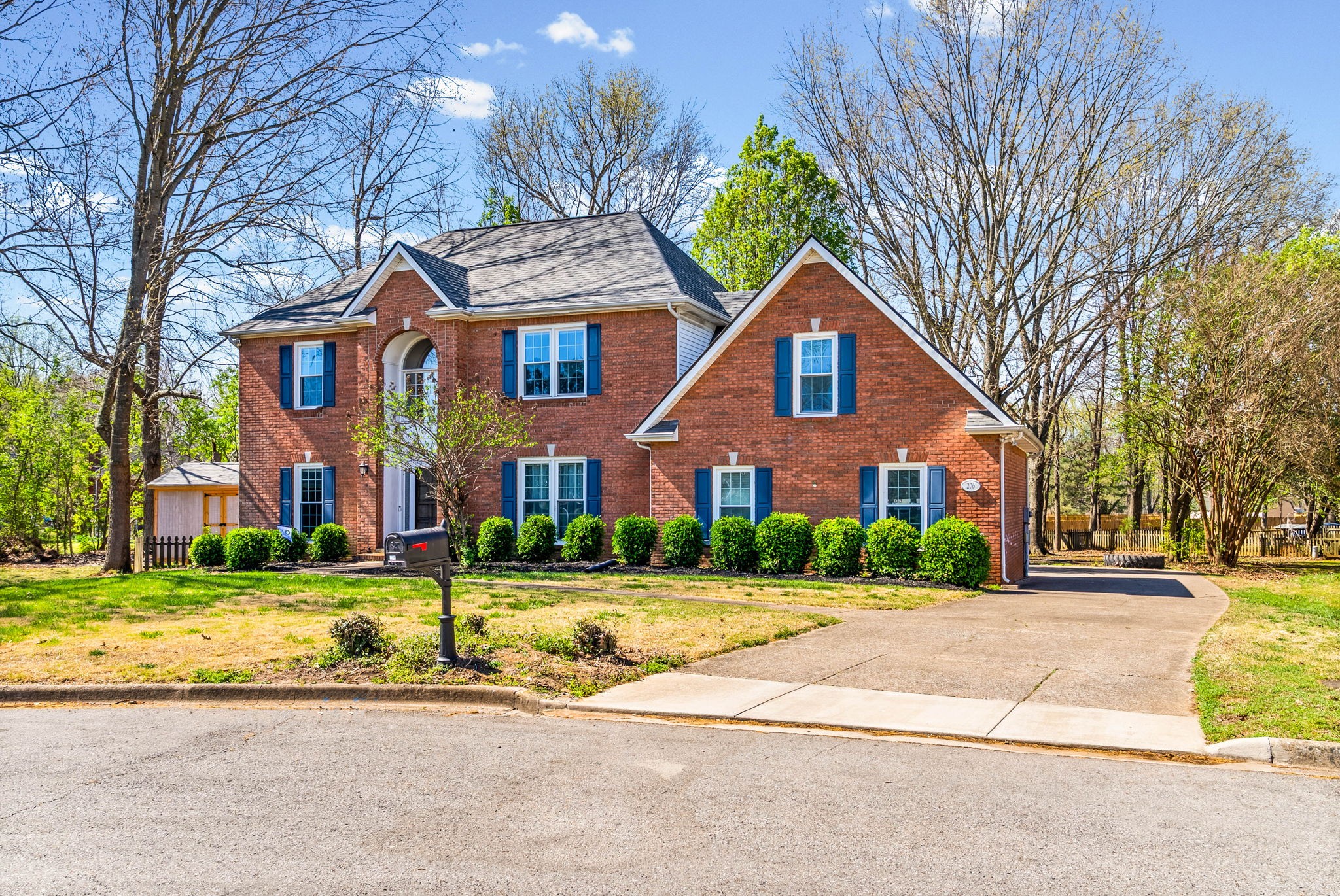 206 Longwood Lane Clarksville TN 37043