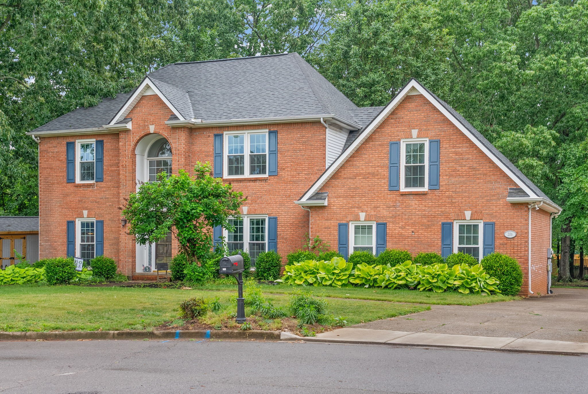 206 Longwood Lane Clarksville TN 37043