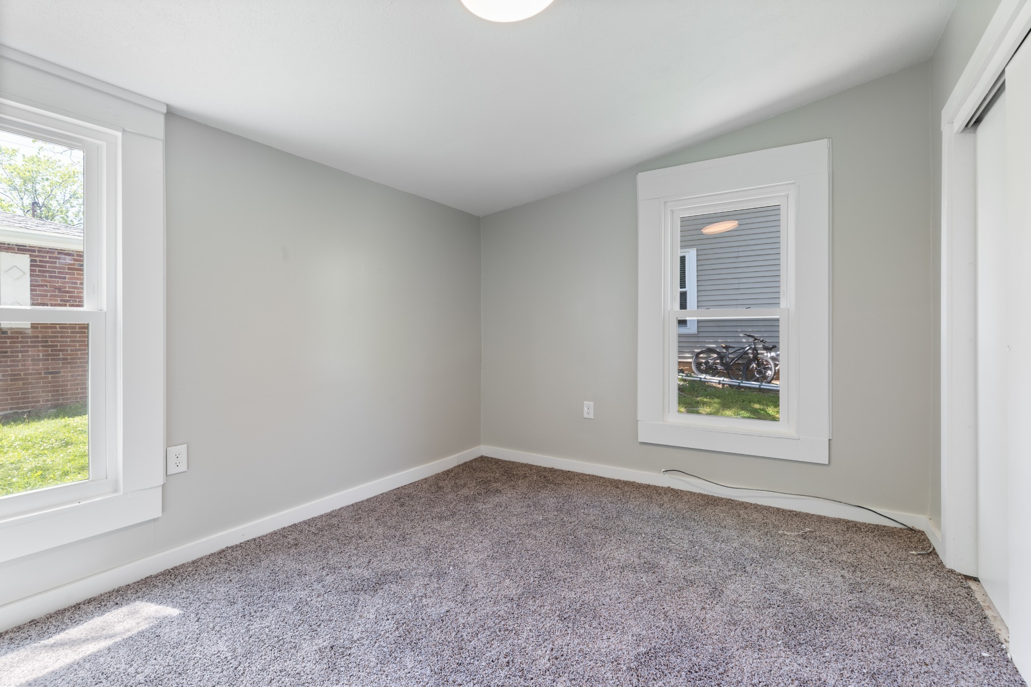 300 W Railroad Street Dickson TN 37055