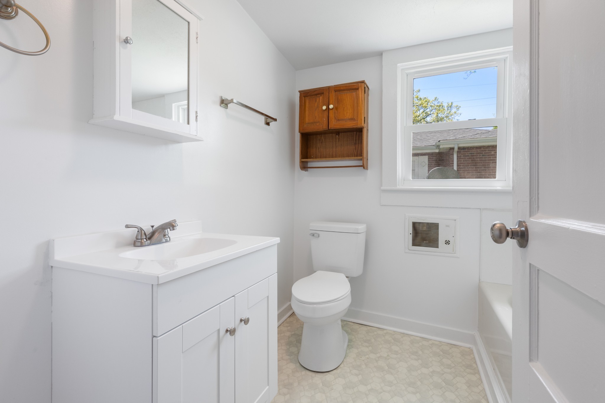 300 W Railroad Street Dickson TN 37055