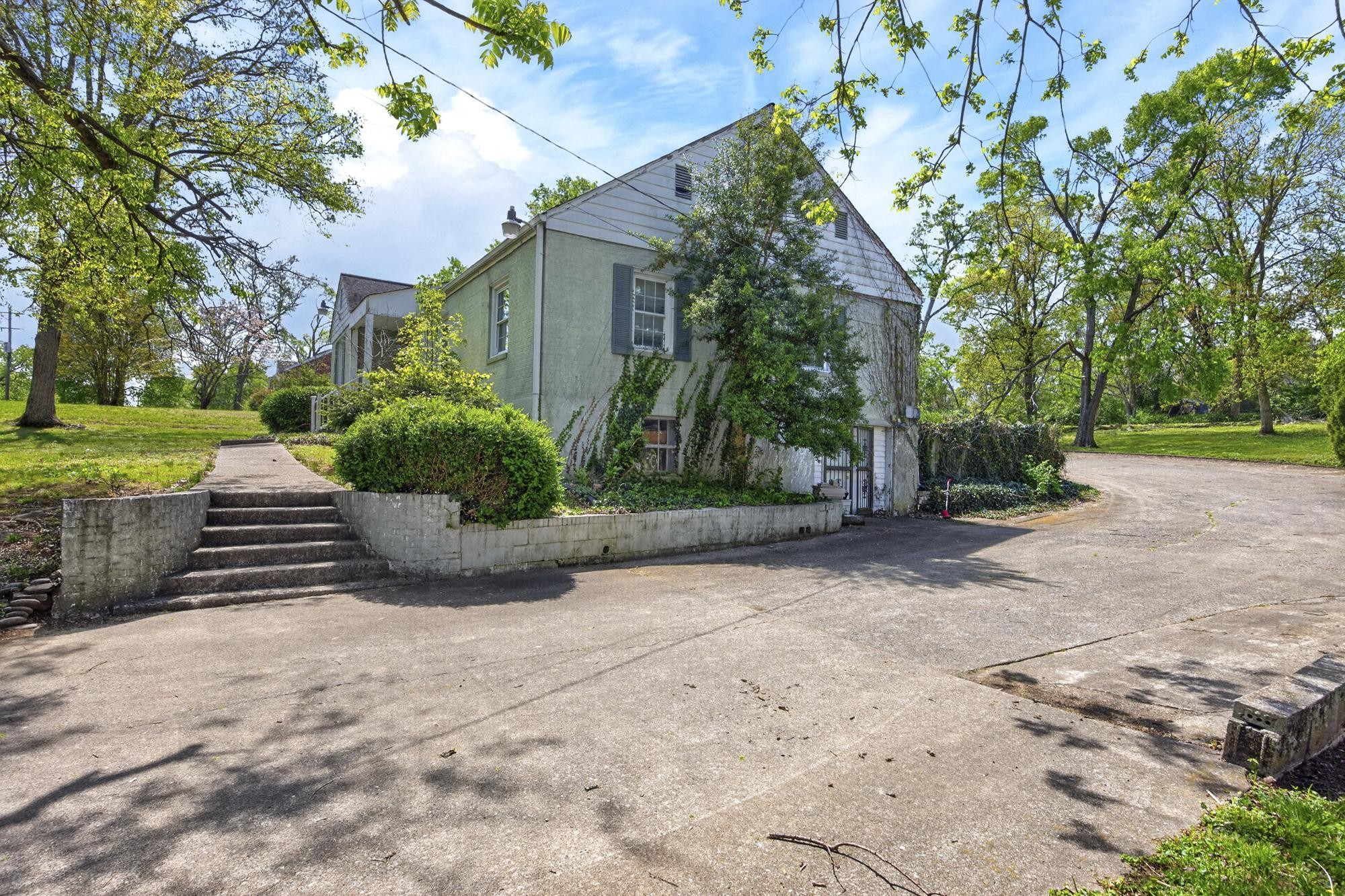 116 S Graycroft Avenue Madison TN 37115