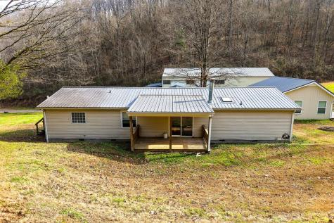 938 Riley Creek Road Whitleyville TN 38588