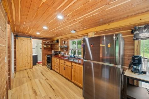 938 Riley Creek Road Whitleyville TN 38588