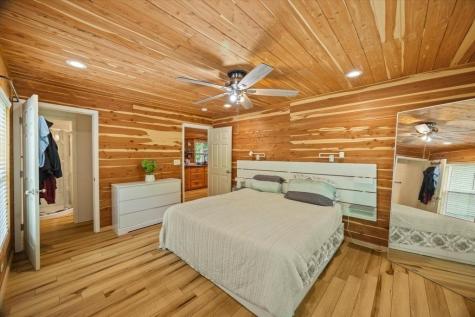 938 Riley Creek Road Whitleyville TN 38588