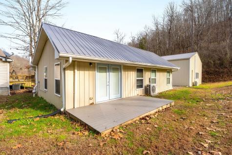 938 Riley Creek Road Whitleyville TN 38588