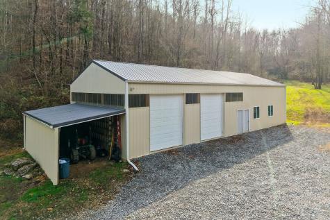 938 Riley Creek Road Whitleyville TN 38588