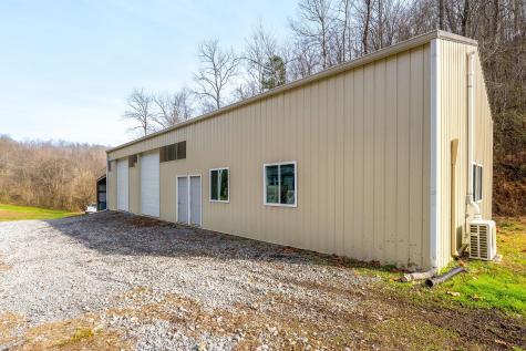 938 Riley Creek Road Whitleyville TN 38588