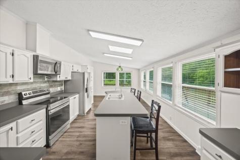 938 Riley Creek Road Whitleyville TN 38588