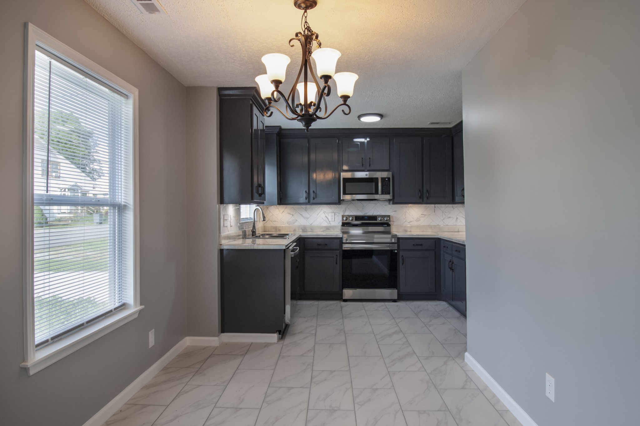 121 Popular St, N Cowan TN 37318