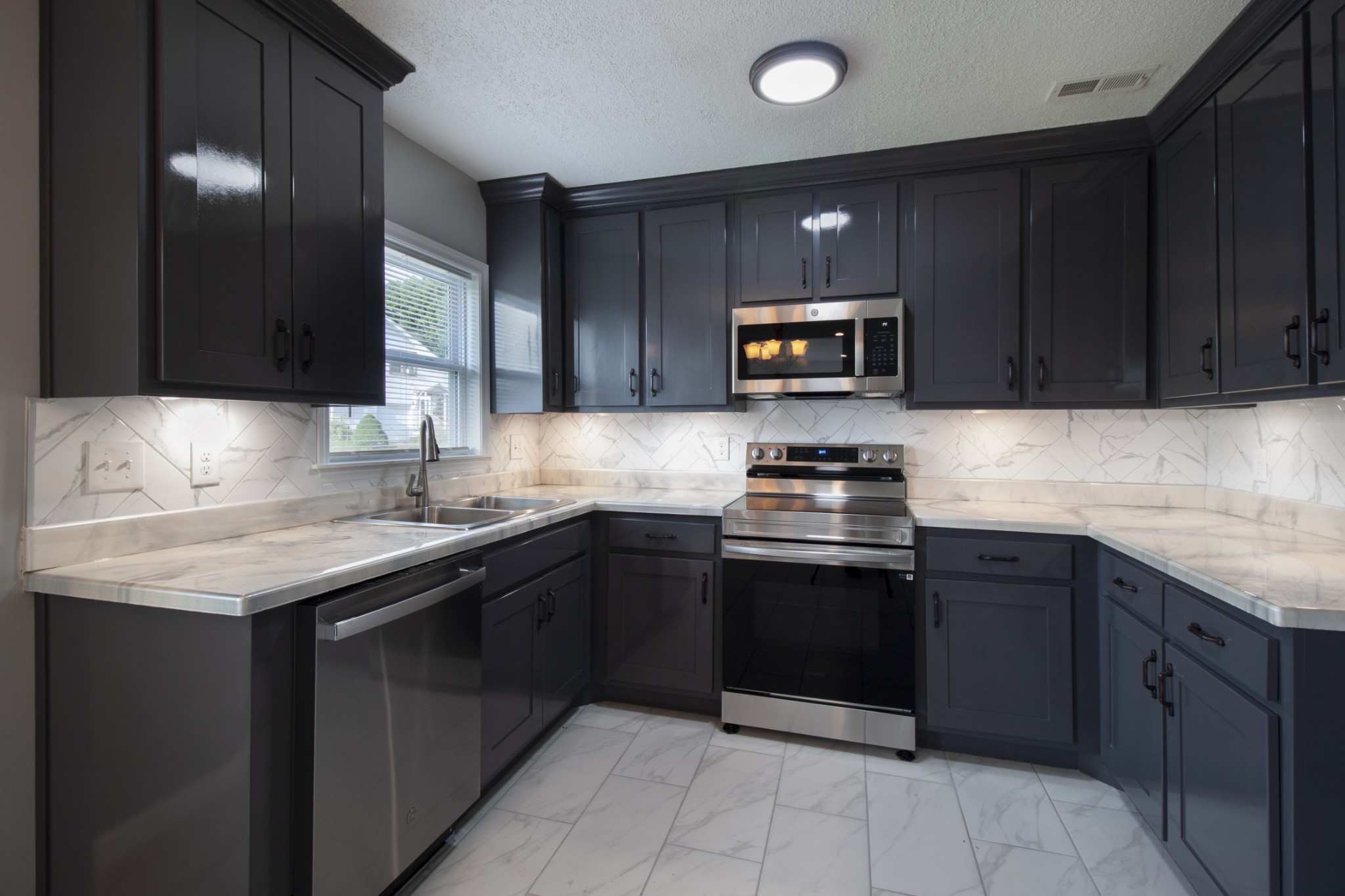 121 Popular St, N Cowan TN 37318