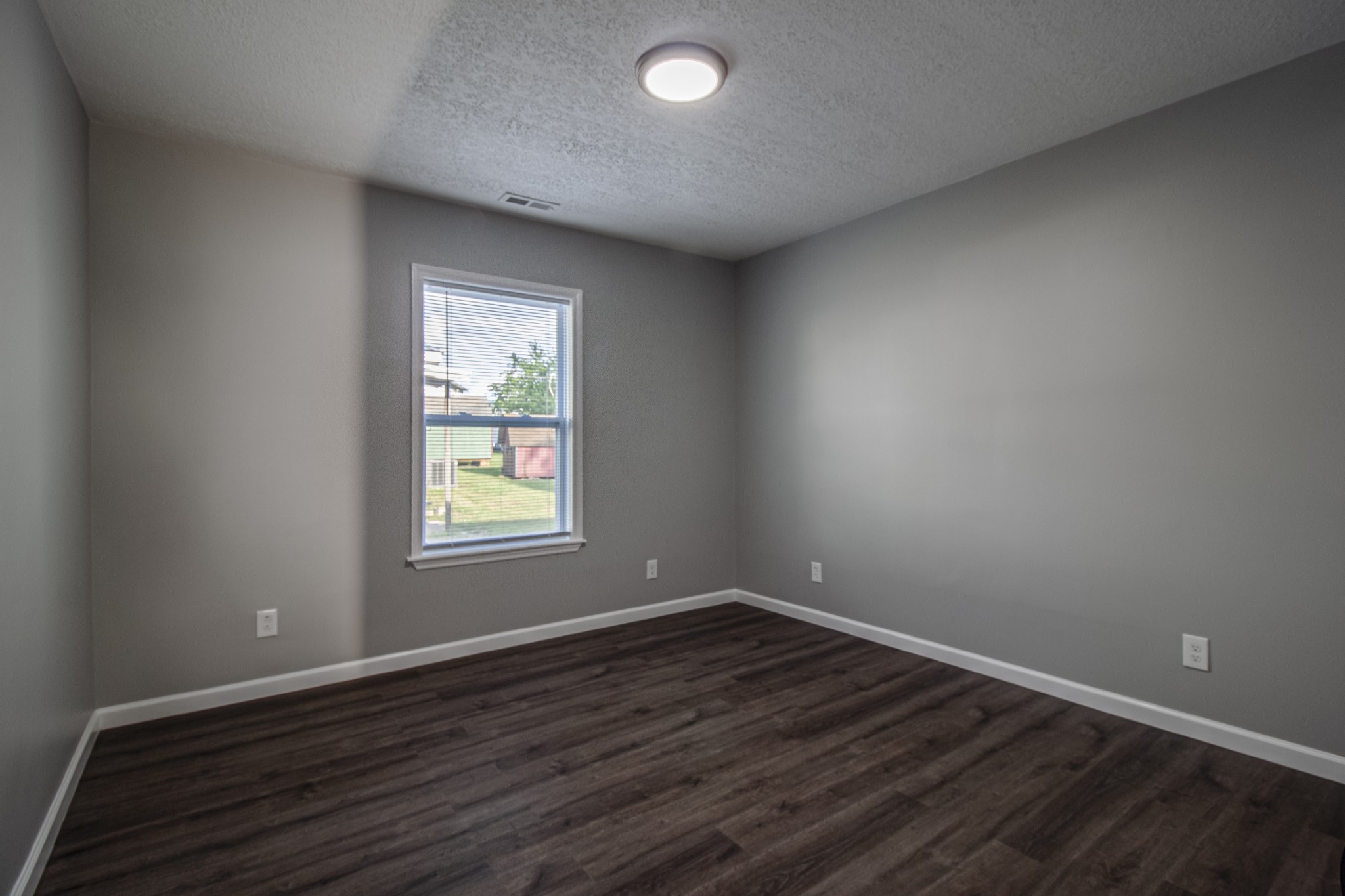 121 Popular St, N Cowan TN 37318