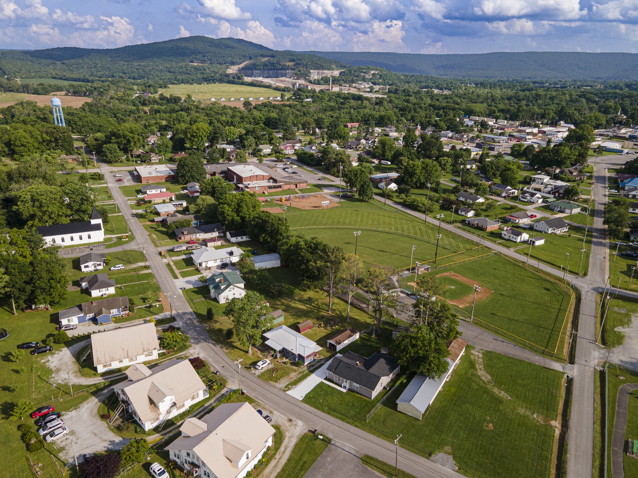 121 Popular St, N Cowan TN 37318