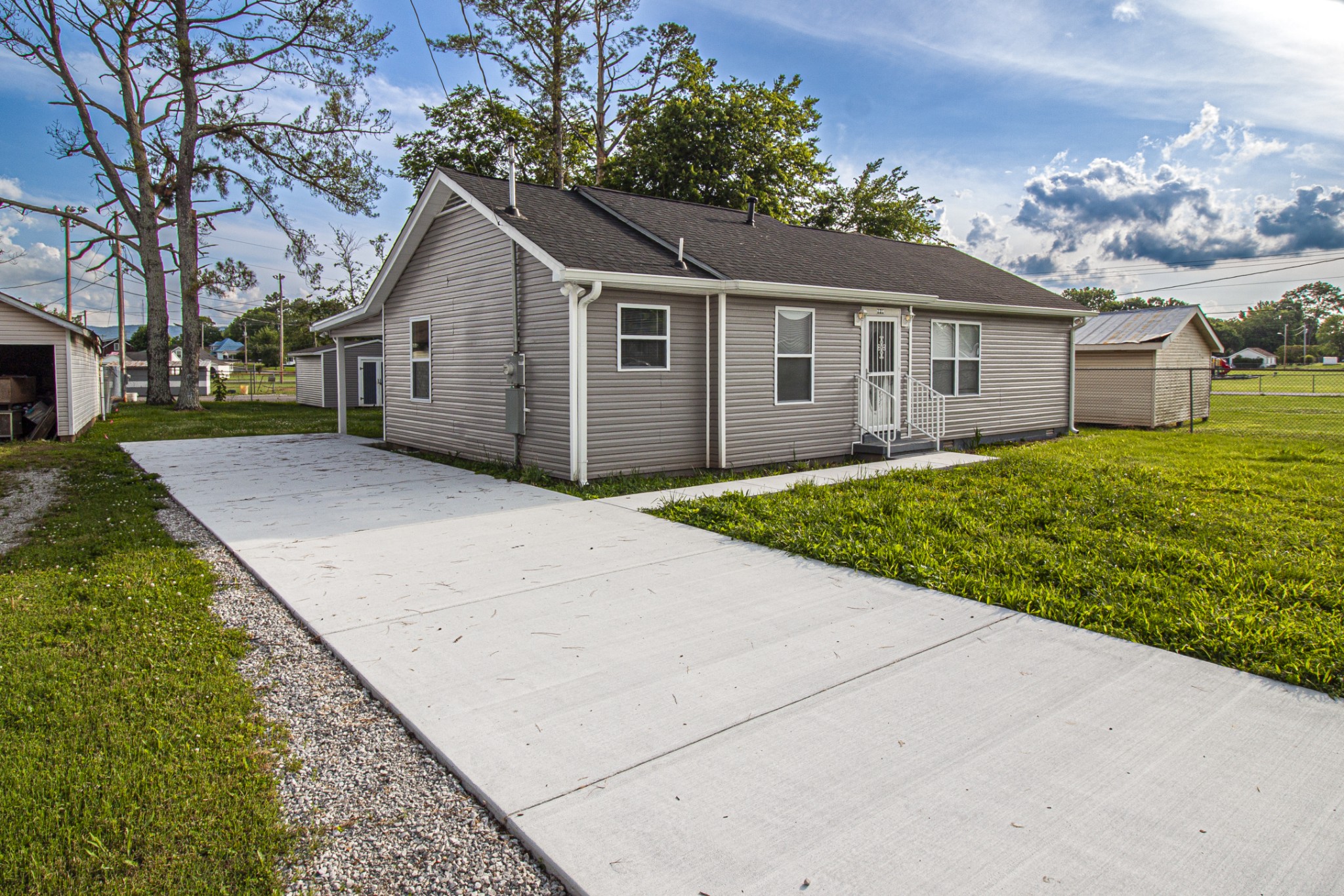 121 Popular St, N Cowan TN 37318