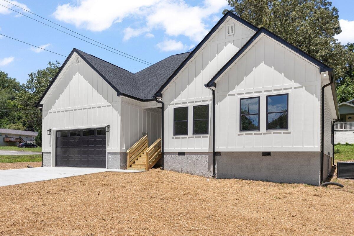 3205 Gleason Drive Chattanooga TN 37412