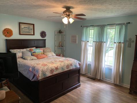 172 Landrum Lane Lafayette TN 37083
