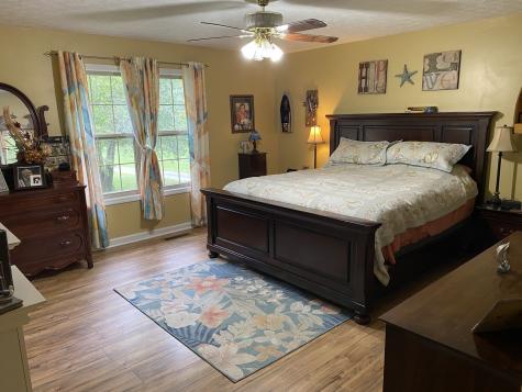 172 Landrum Lane Lafayette TN 37083