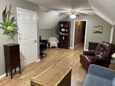 172 Landrum Lane Lafayette TN 37083
