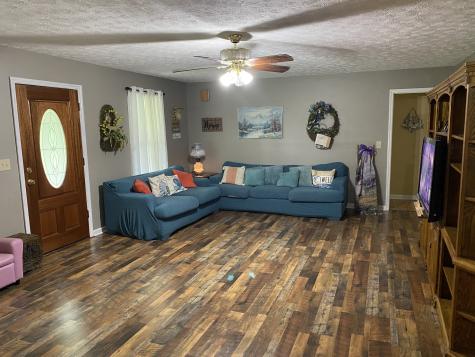 172 Landrum Lane Lafayette TN 37083