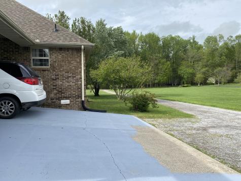 172 Landrum Lane Lafayette TN 37083