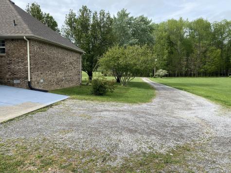 172 Landrum Lane Lafayette TN 37083