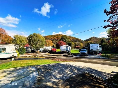 21 Highway 73 Townsend TN 37882