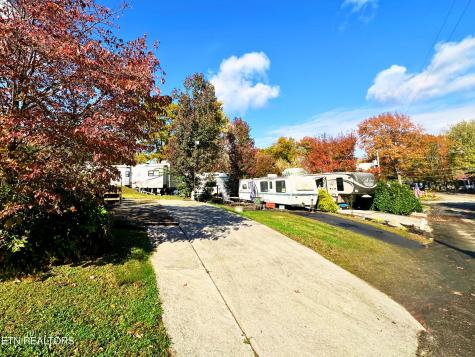 21 Highway 73 Townsend TN 37882
