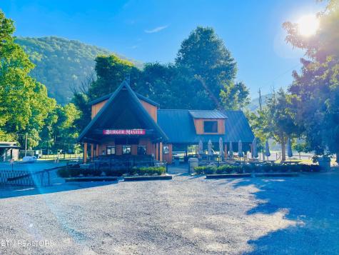 21 Highway 73 Townsend TN 37882