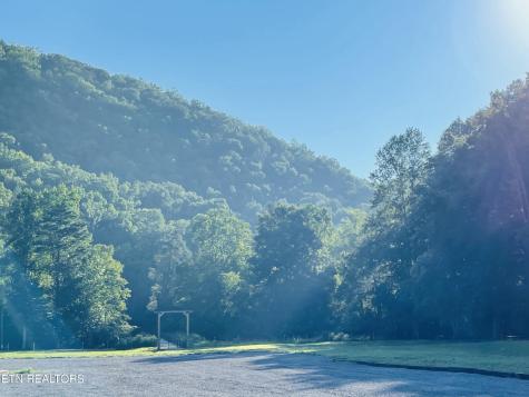 21 Highway 73 Townsend TN 37882