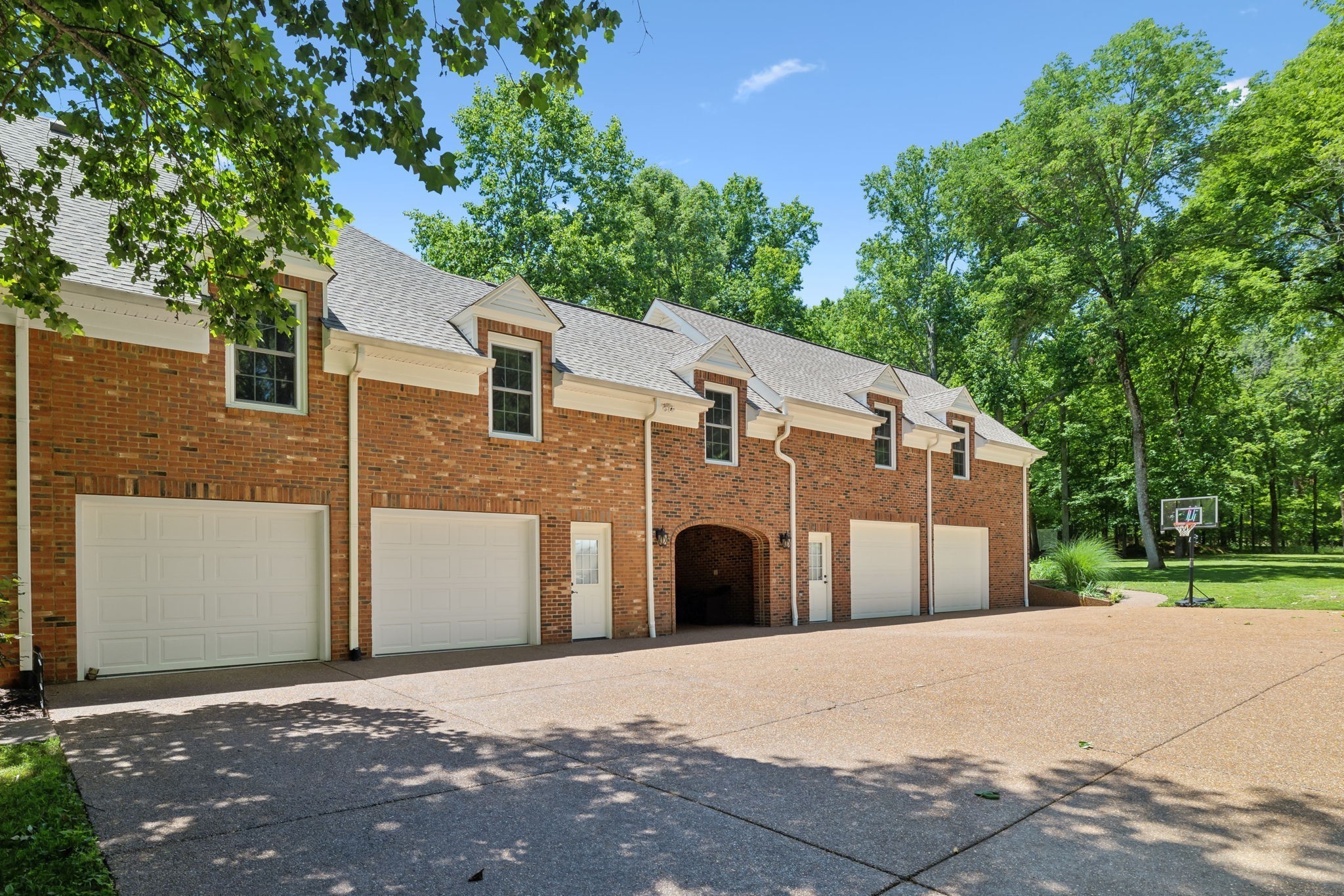 3208 Thoroughbred Drive Hermitage TN 37076